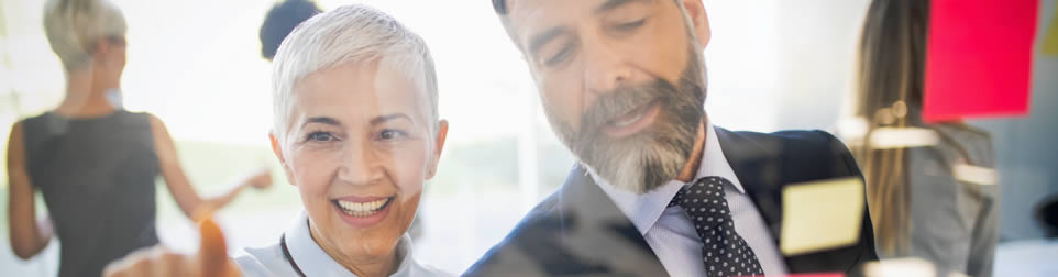 two-people-having-a-meeting-and-smiling
